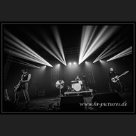 20251115_CHF_ThenComesSilence_035