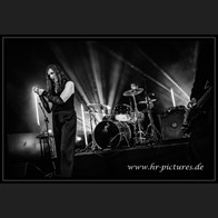 20260523_WGT_AllesSchwarz_050